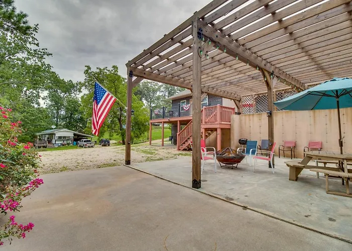 Van Buren Condo Near Boating, Hiking & Golfing!