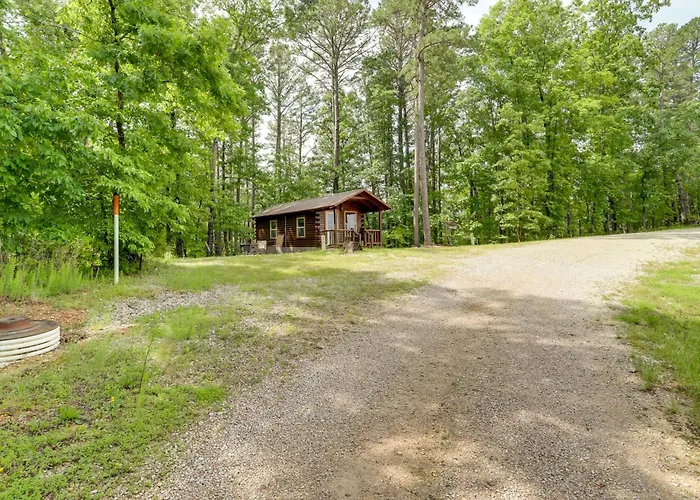 1 Mi To Current River: Cozy Studio Cabin!