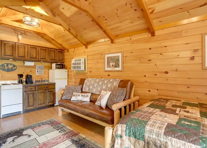 1 Mi To Current River: Cozy Studio Cabin!