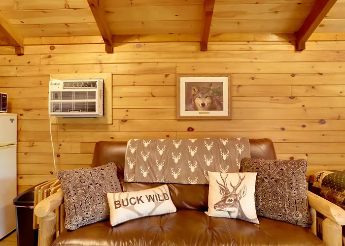 Peaceful 2-Cabin Property: 1 Mi To Current River!