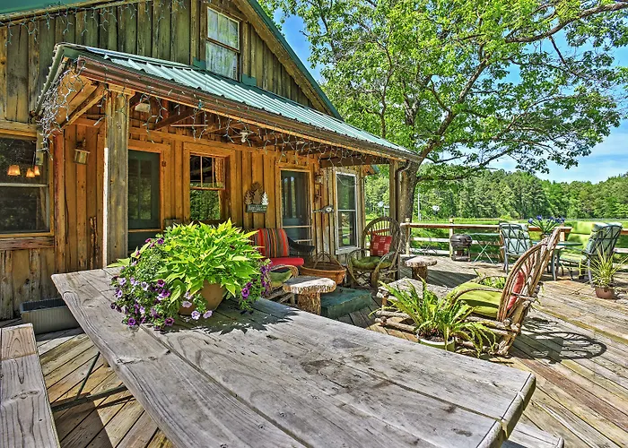 Private Getaway On 270 Acres W/ Lake: Swim & Canoe